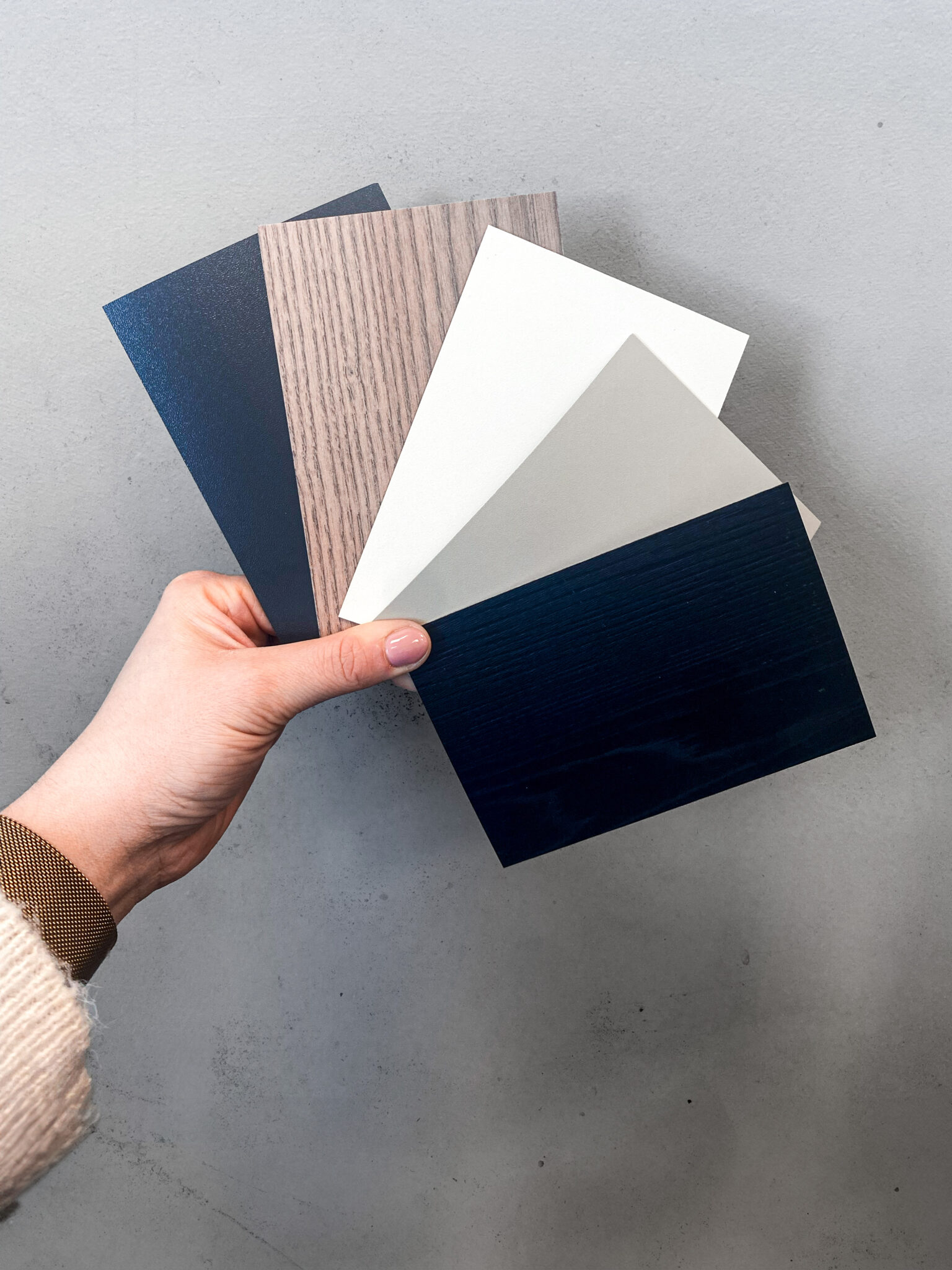 Vraag gratis je kleurstaal aan bij Wasmachinekast.nl